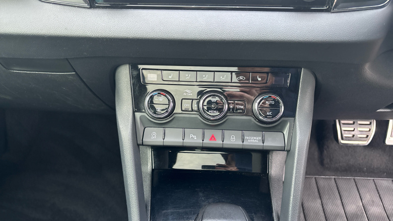 Skoda Karoq 1.5 TSI Sport Line 4x4 5dr DSG Petrol Estate